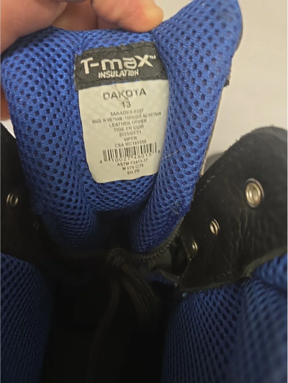 Dakota Men's 8